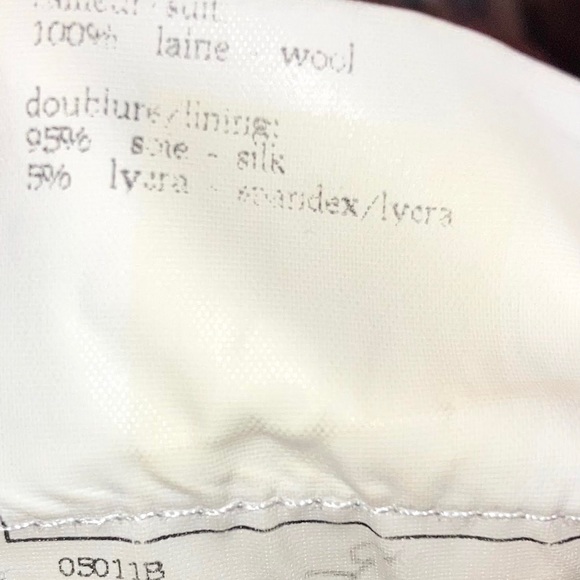 CHANEL Boutique Lambswool Tan Skirt - Picture 7 of 9